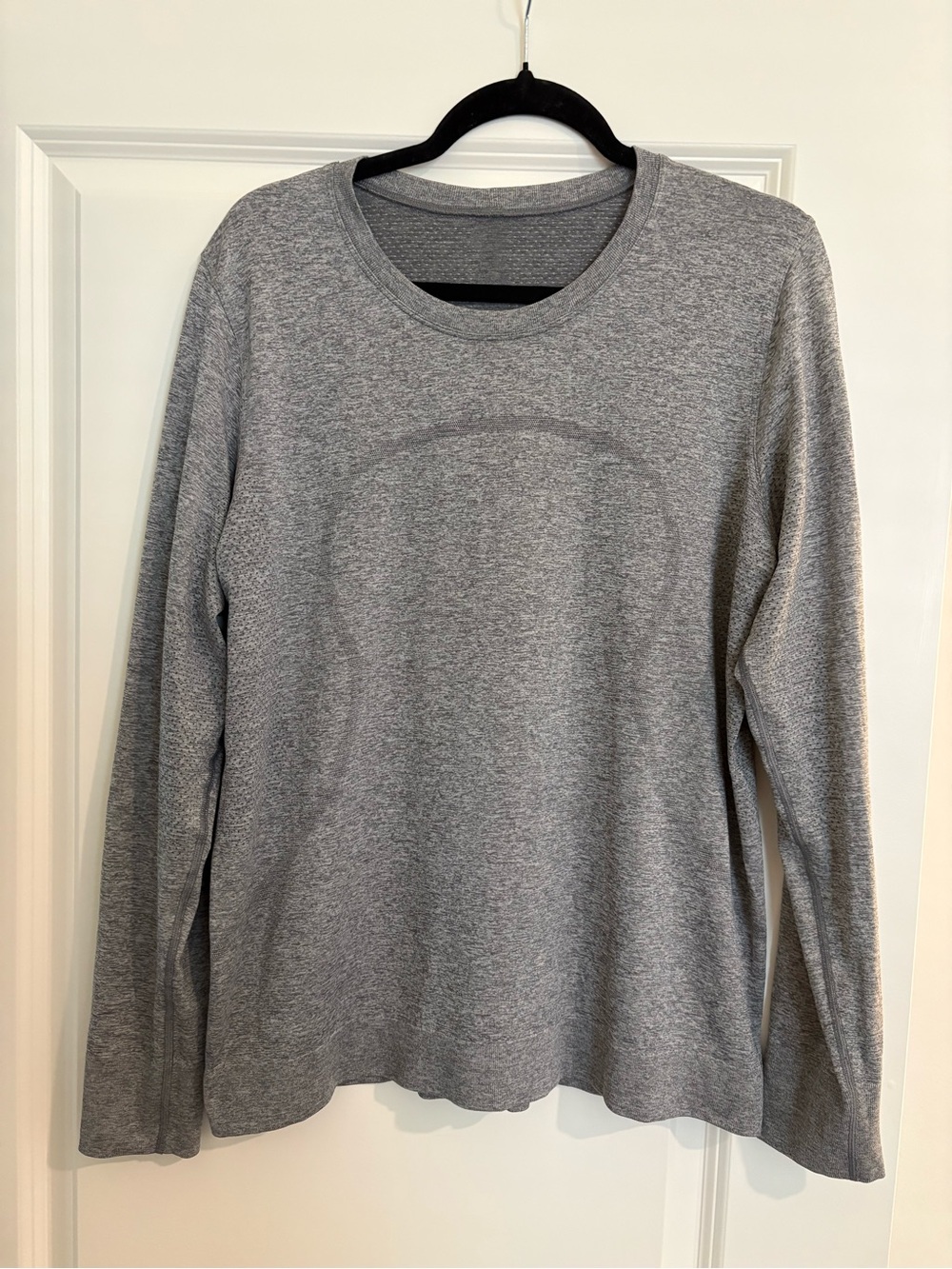 Lululemon Heather Gray Long Sleeve Crew Neck Top